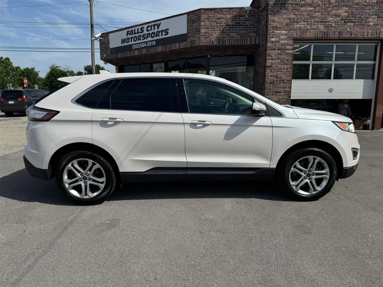 2018 Ford Edge Titanium - Photo 18