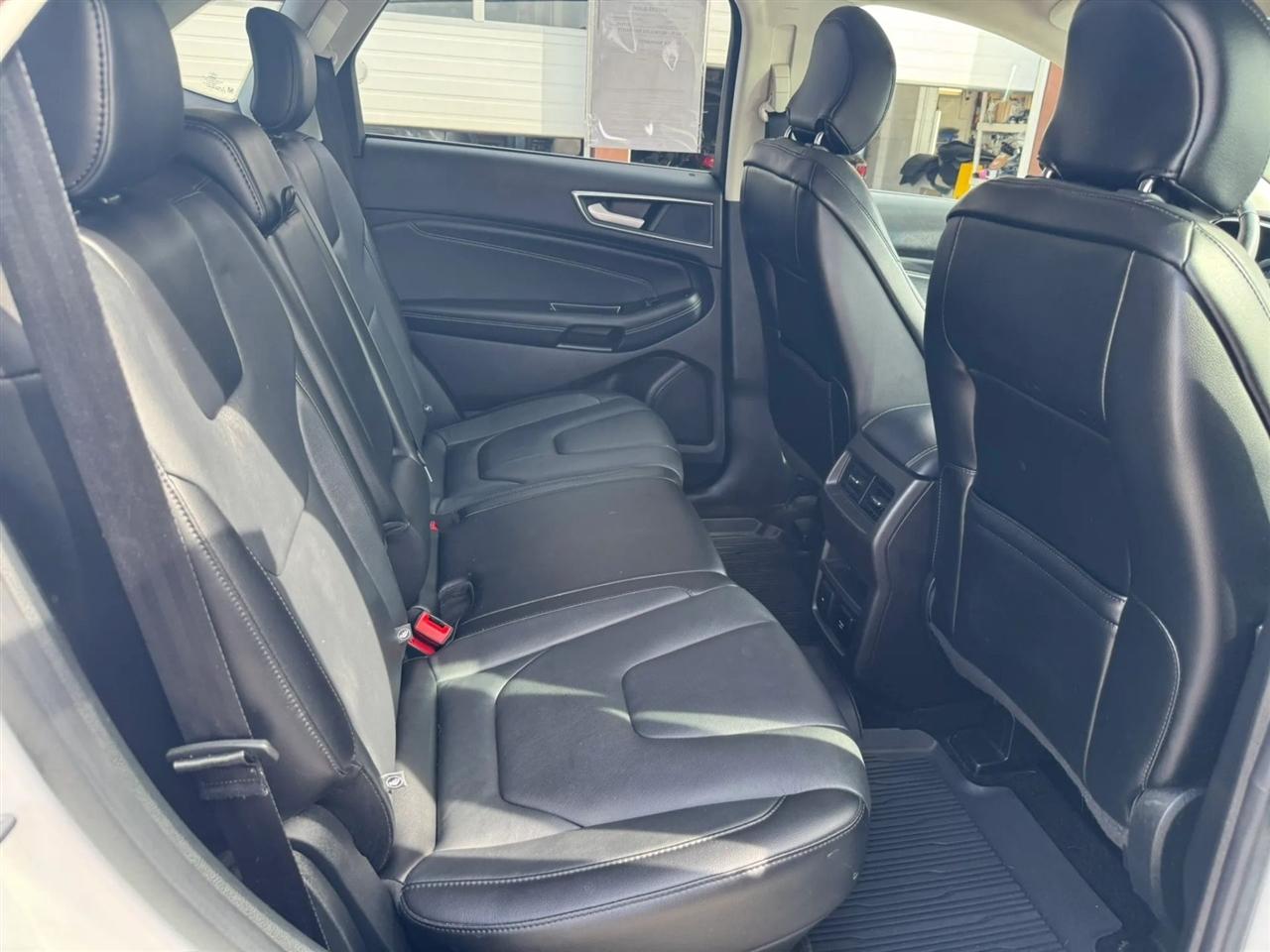 2018 Ford Edge Titanium - Photo 34
