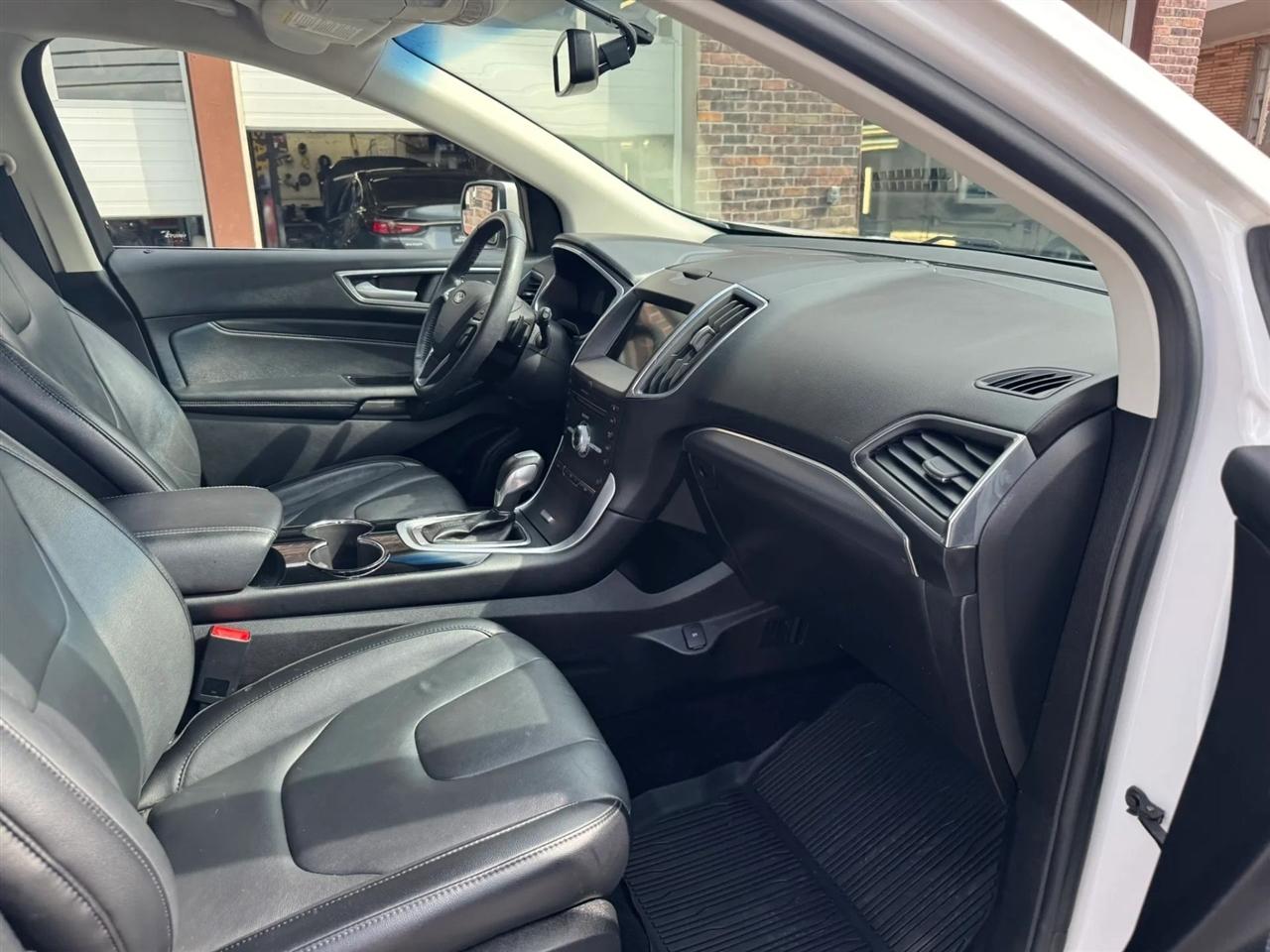 2018 Ford Edge Titanium - Photo 38