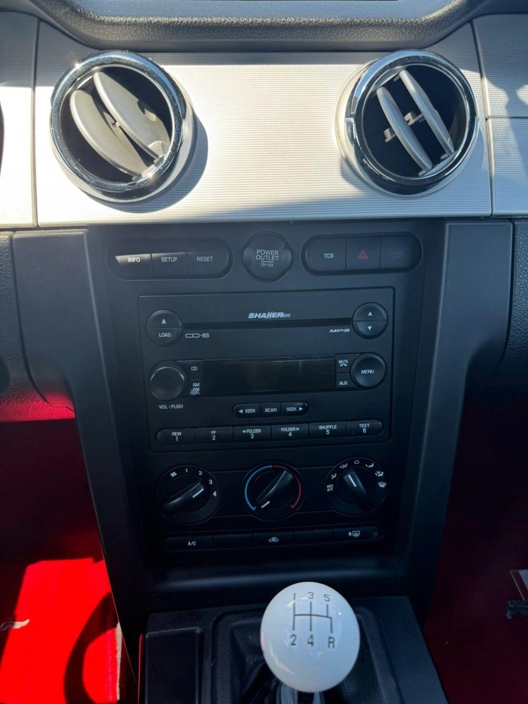 2006 Ford Mustang GT Premium - Photo 72