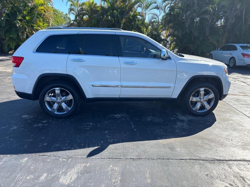 Jeep Grand Cherokee  2011