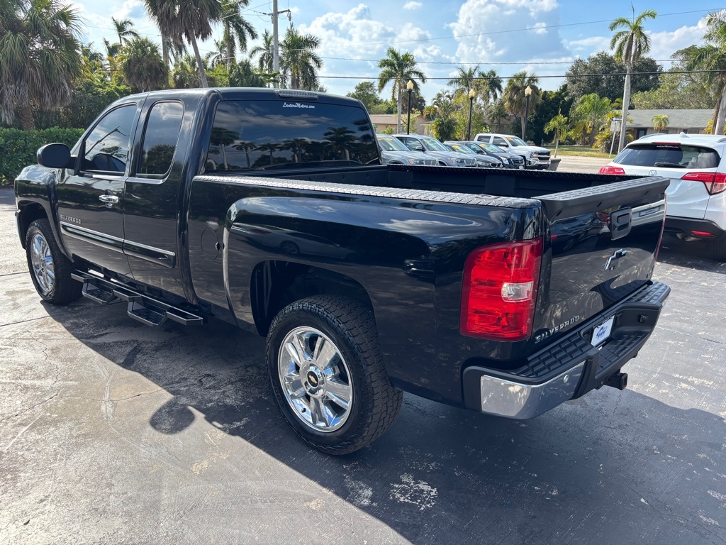 2013 Chevrolet Silverado 1500 LT photo 3