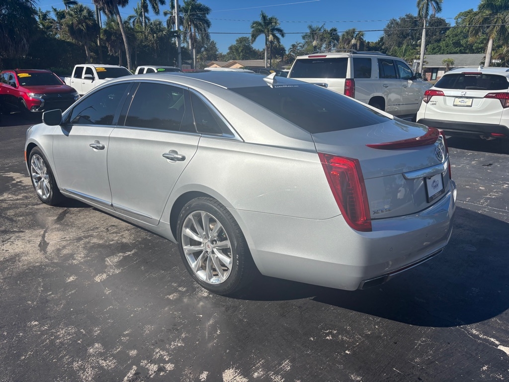 Cadillac XTS  2013