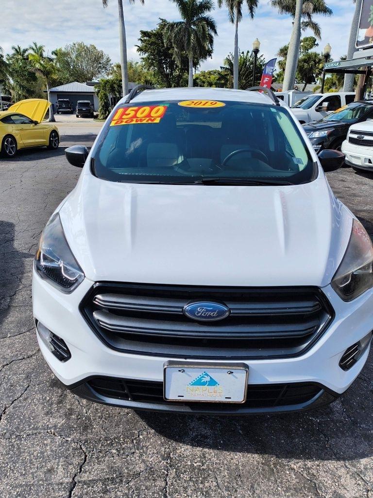 Ford Escape  2019