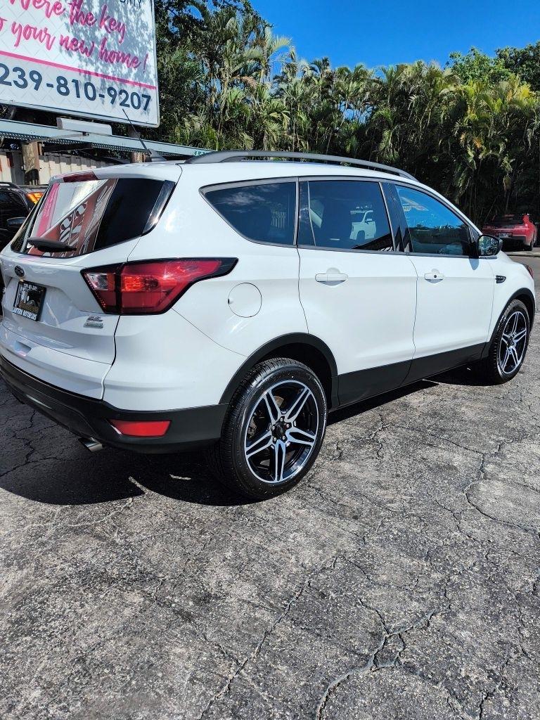 Ford Escape  2019