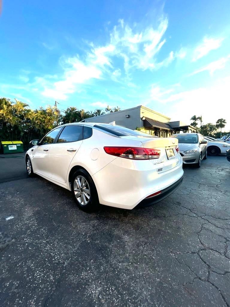 Kia Optima  2016