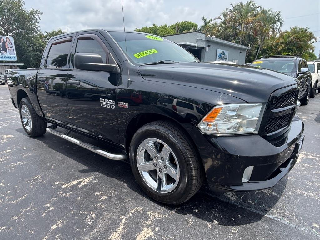 RAM 1500 2WD Crew Cab 140.5" Express 2014