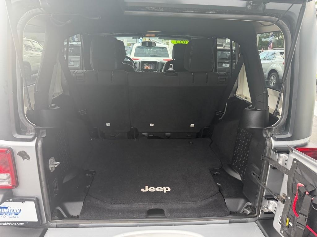 Jeep Wrangler 4WD 4dr Sahara 2015