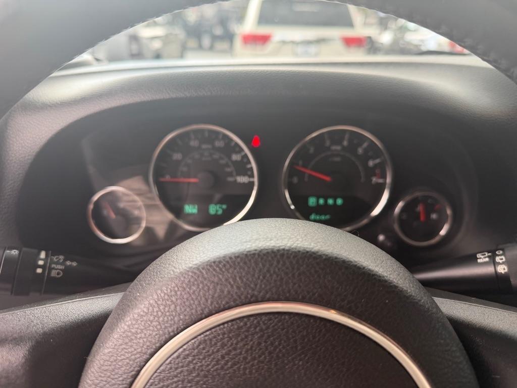 Jeep Wrangler 4WD 4dr Sahara 2015