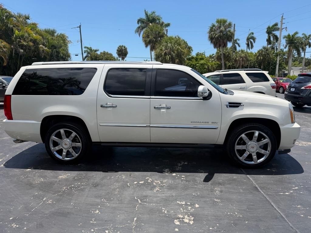 Cadillac Escalade  2012