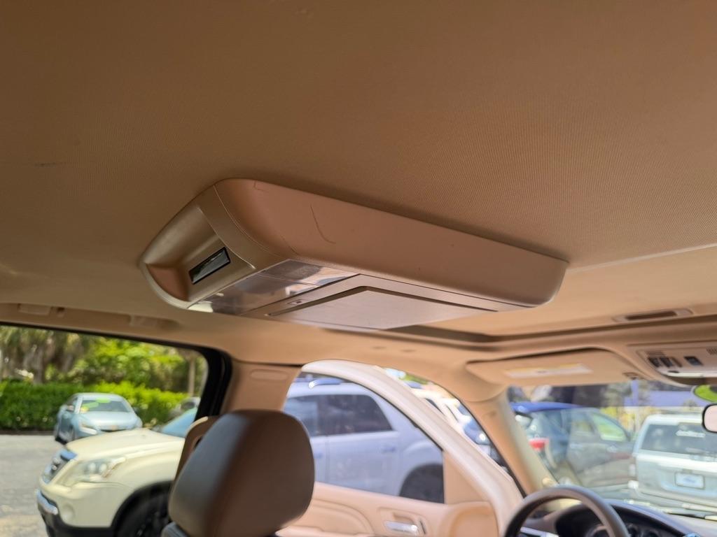 Cadillac Escalade  2012