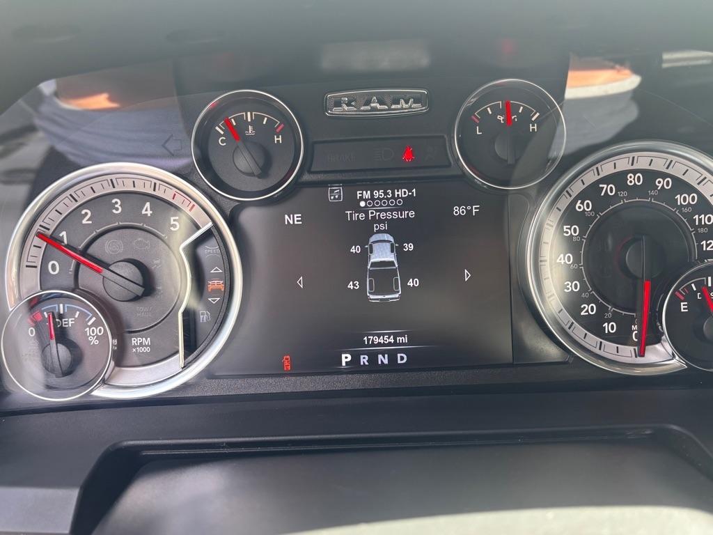 RAM 1500 Laramie 4x4 Crew Cab 5'7" Box 2018