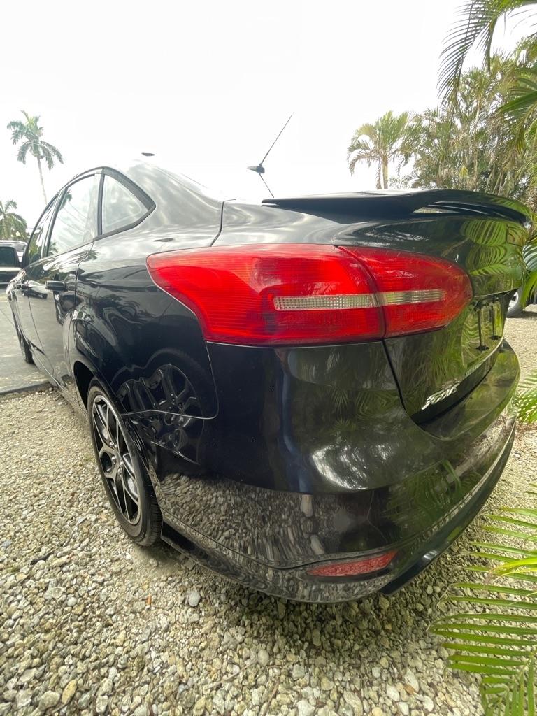Ford Focus  2015