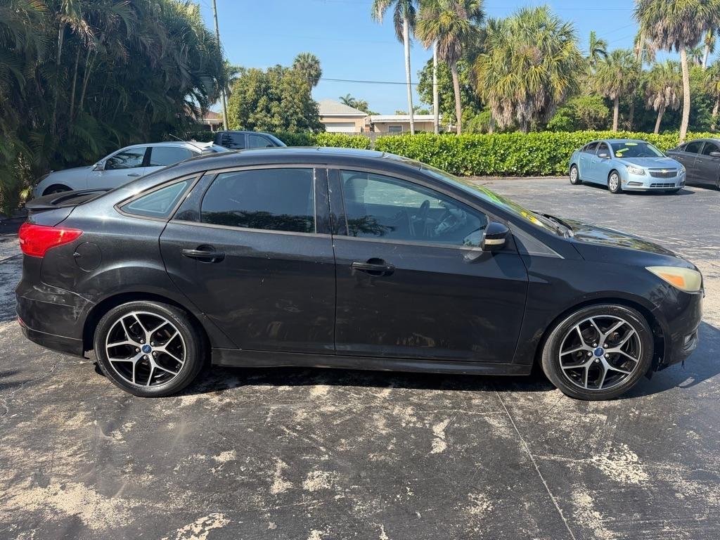 Ford Focus 4dr Sdn SE 2015