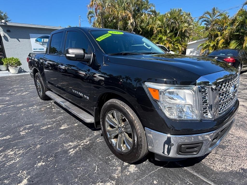 Nissan Titan 4x2 Crew Cab SV 2019