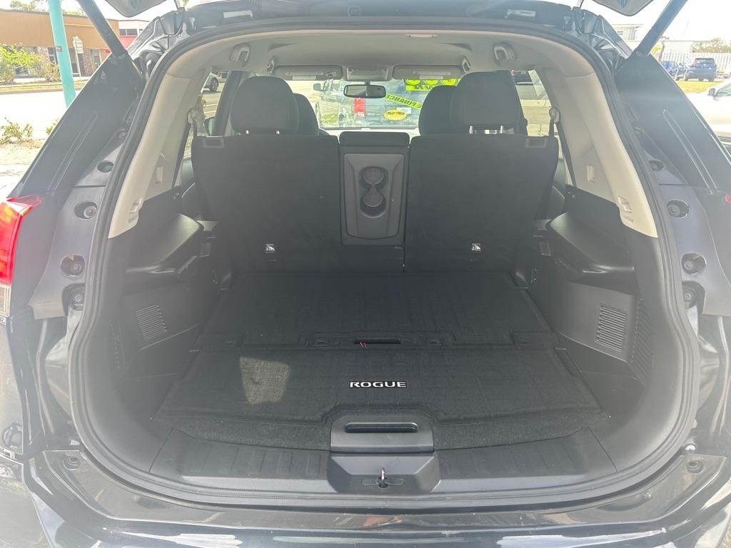 Nissan Rogue  2017