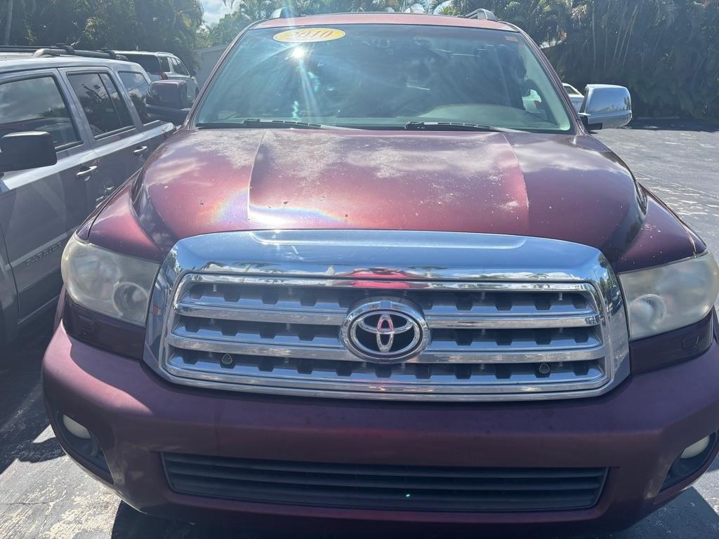 Toyota Sequoia  2010