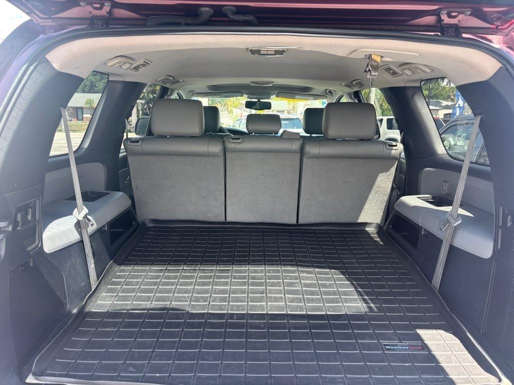 Toyota Sequoia  2010