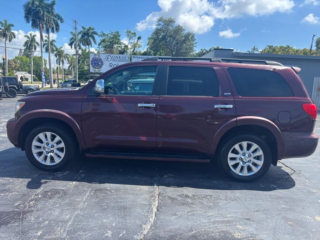 Toyota Sequoia  2010