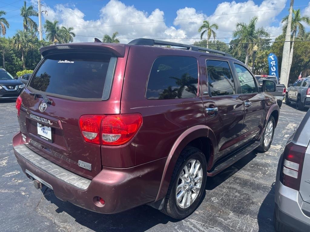 Toyota Sequoia  2010