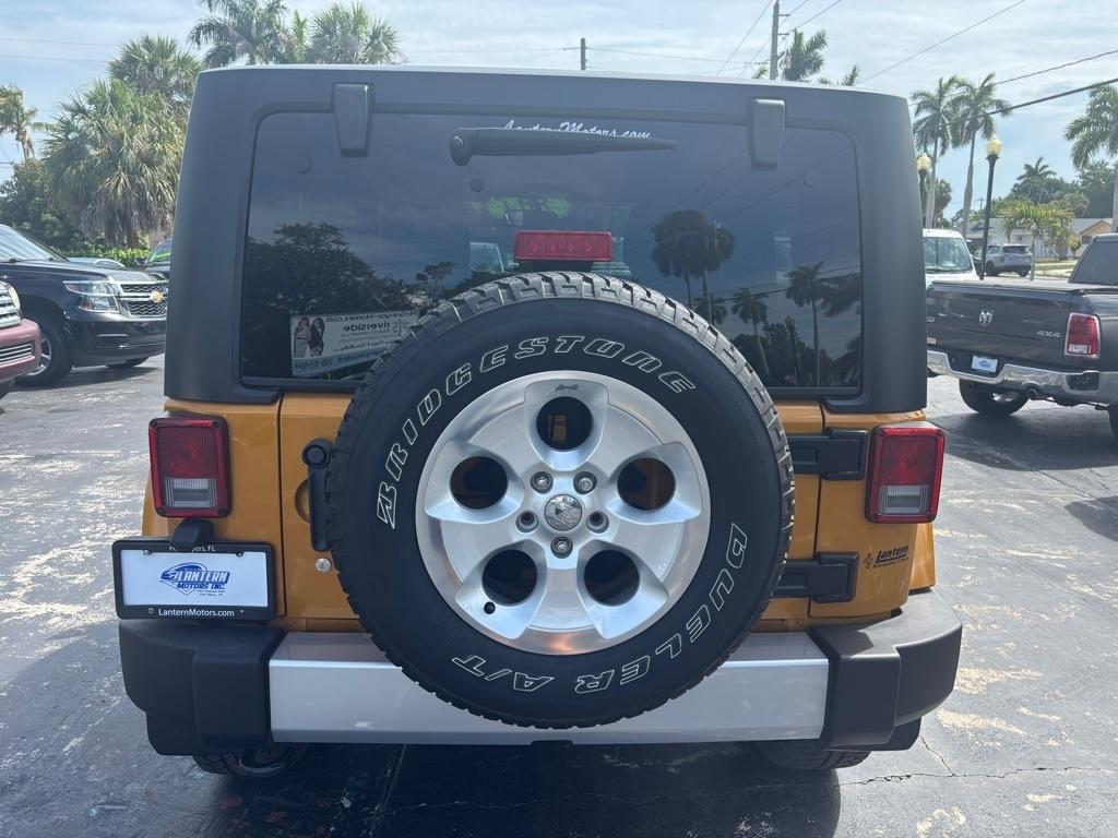 Jeep Wrangler 4WD 2dr Sahara 2014