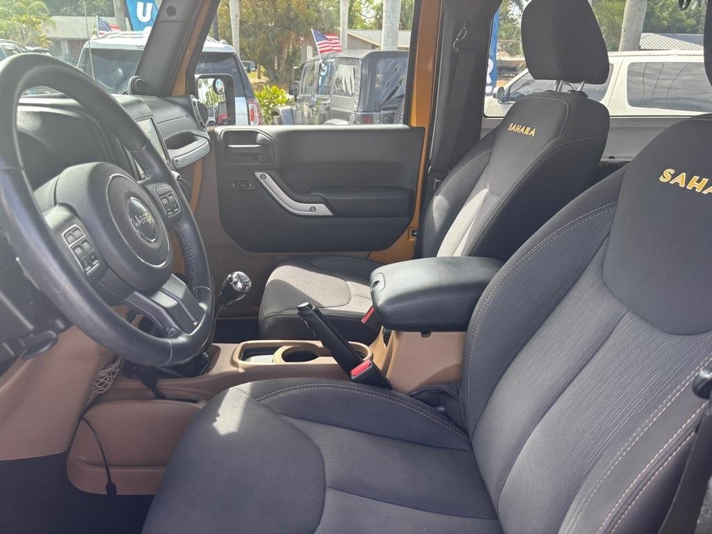 Jeep Wrangler 4WD 2dr Sahara 2014