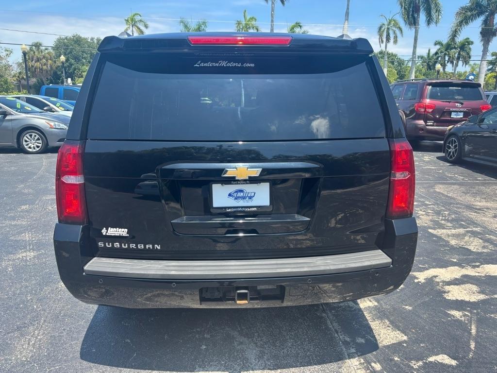 Chevrolet Suburban  2015