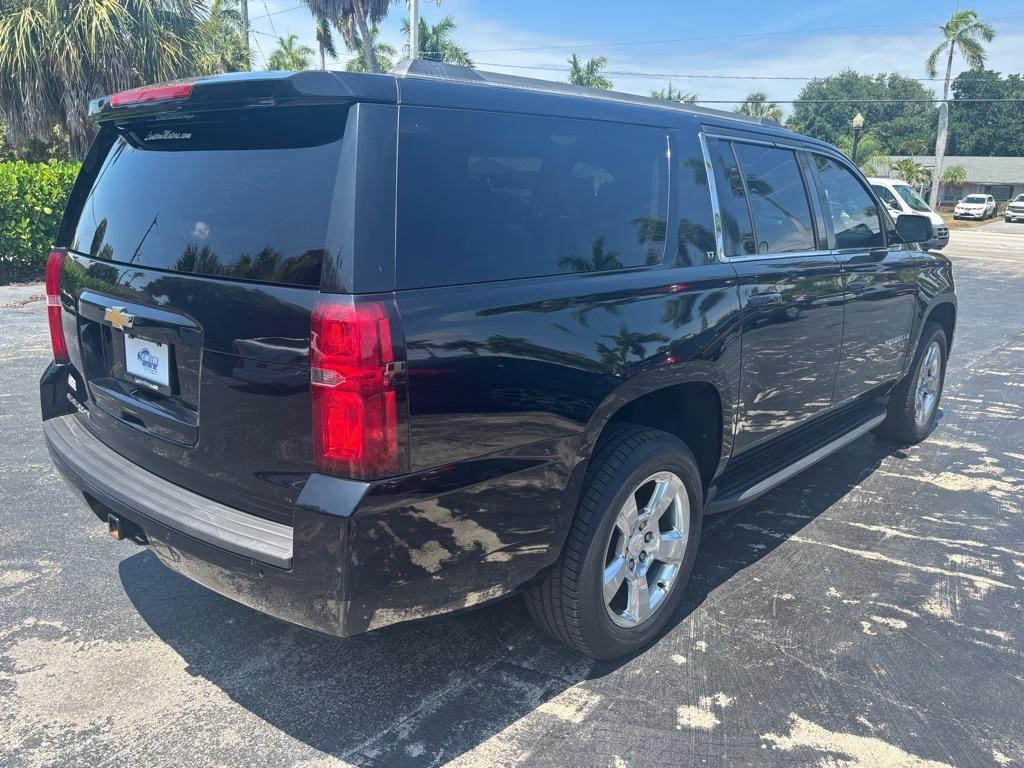 Chevrolet Suburban  2015