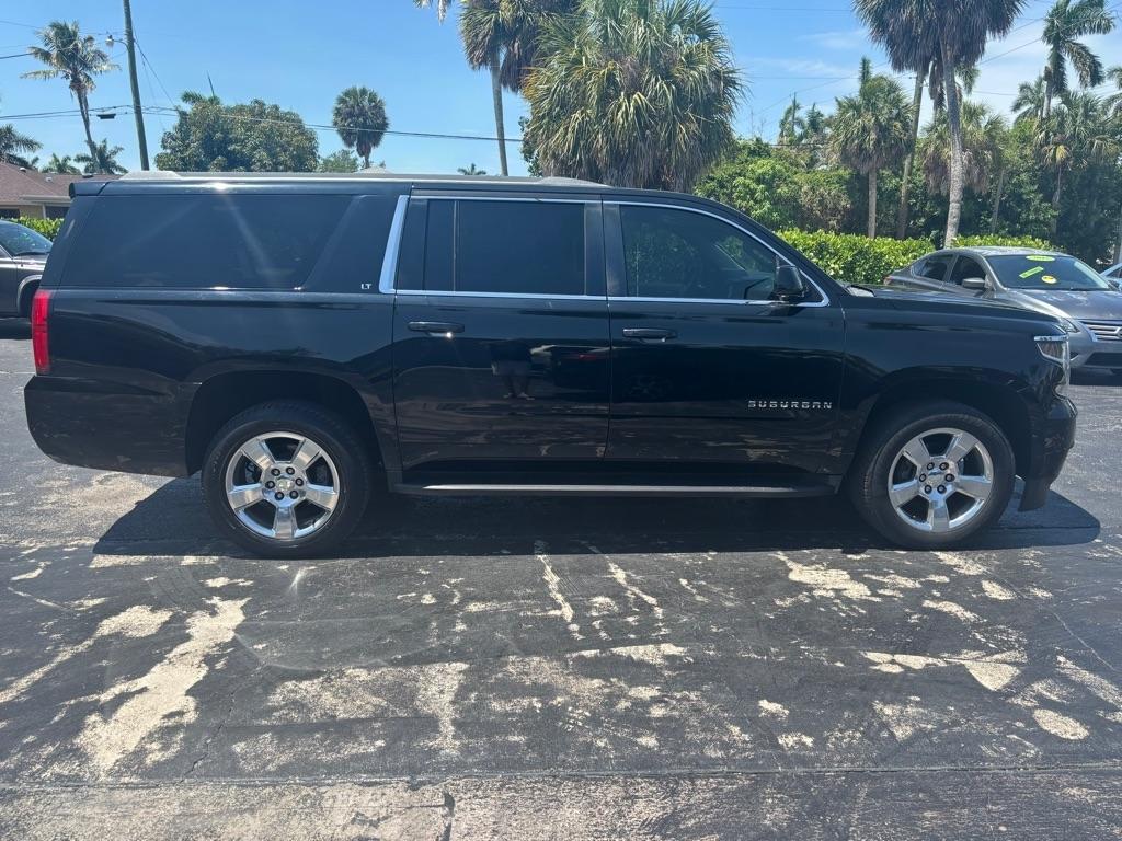 Chevrolet Suburban  2015