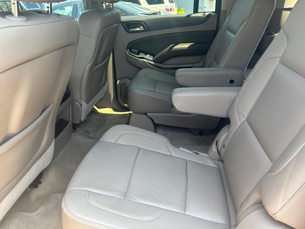 Chevrolet Suburban  2015