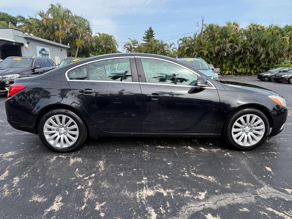Buick Regal 4dr Sdn Base 2012