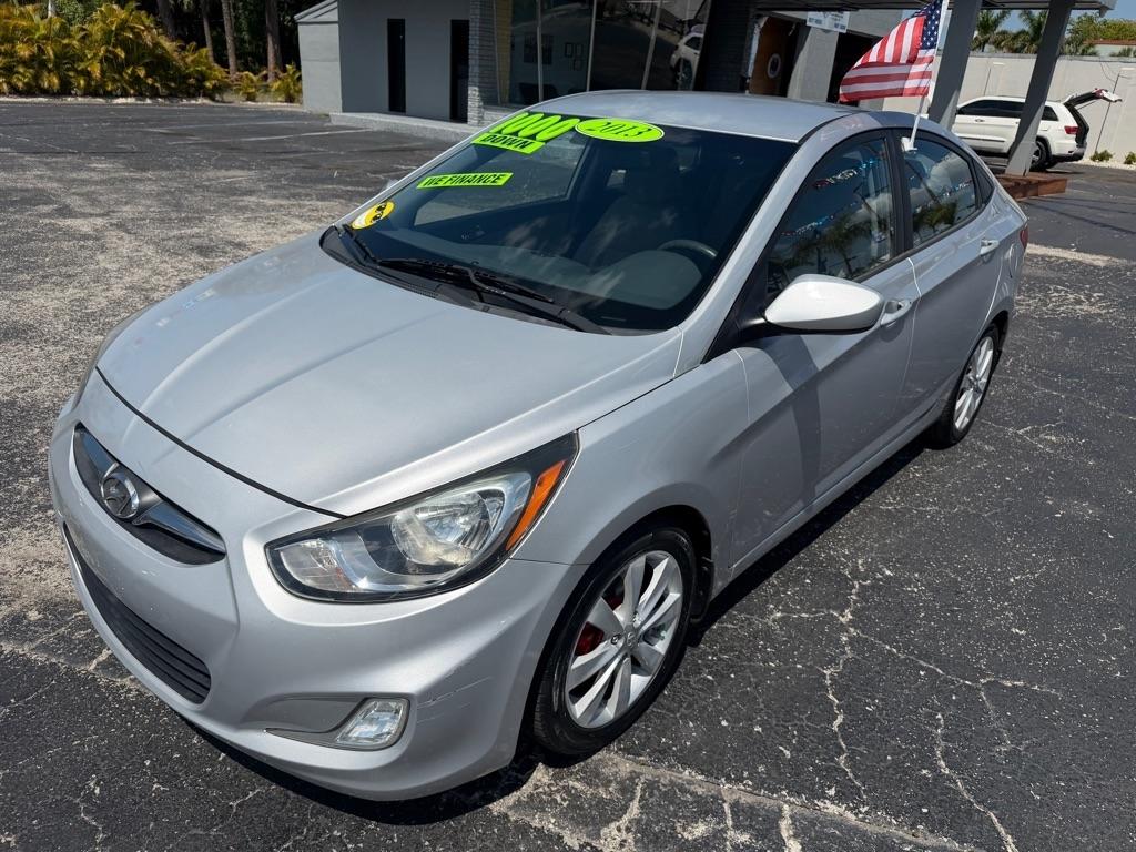 Hyundai Accent 4dr Sdn Auto GLS 2013
