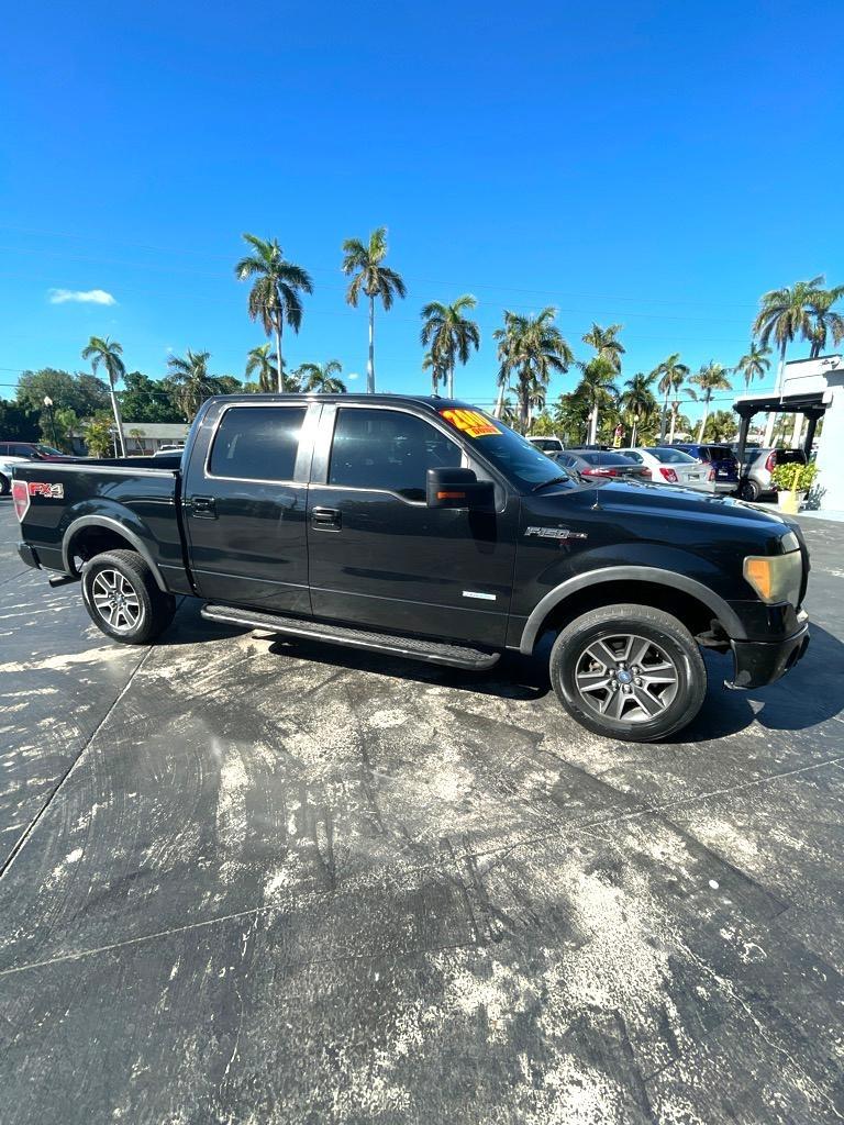 Ford F-150 4WD SuperCrew 145" Platinum 2011