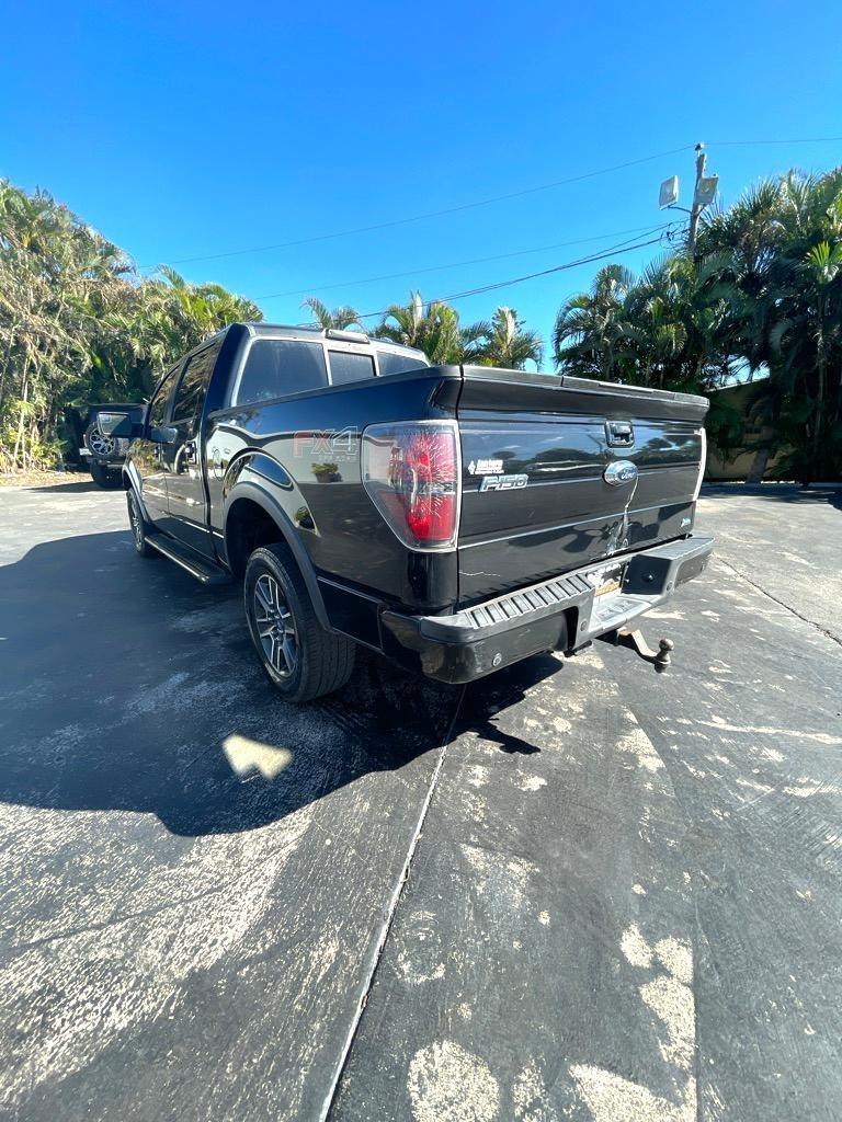 Ford F-150 4WD SuperCrew 145" Platinum 2011