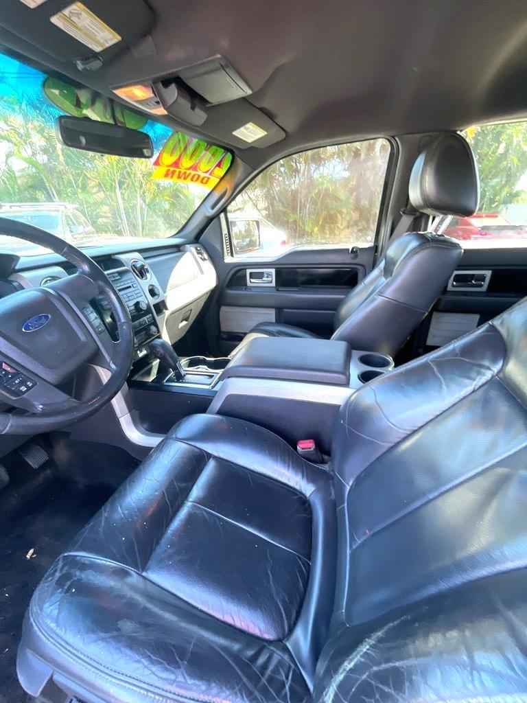 Ford F-150 4WD SuperCrew 145" Platinum 2011