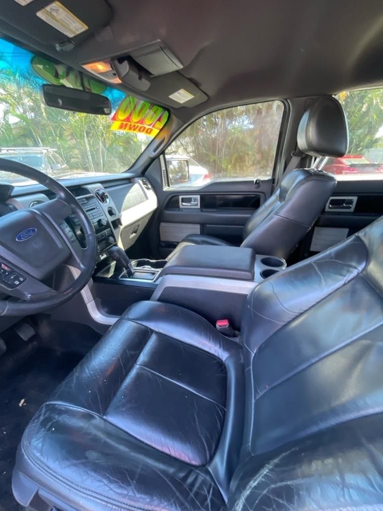Ford F-150 4WD SuperCrew 145" Platinum 2011