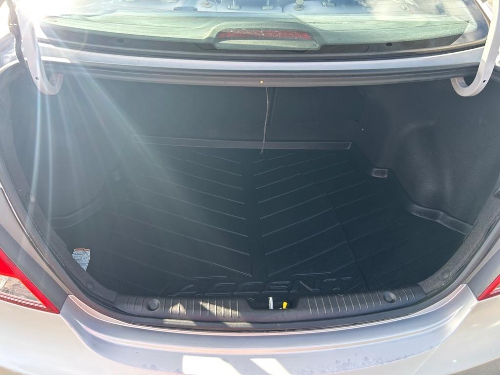 Hyundai Accent 4dr Sdn Auto GLS 2015