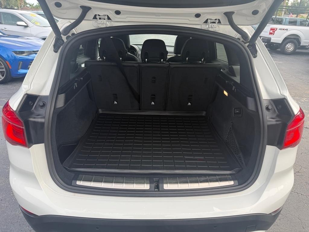 BMW X1 sDrive28i Sports Activity Vehicle 2021