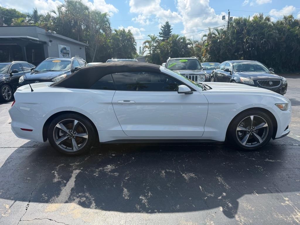 Ford Mustang 2dr Conv V6 2016