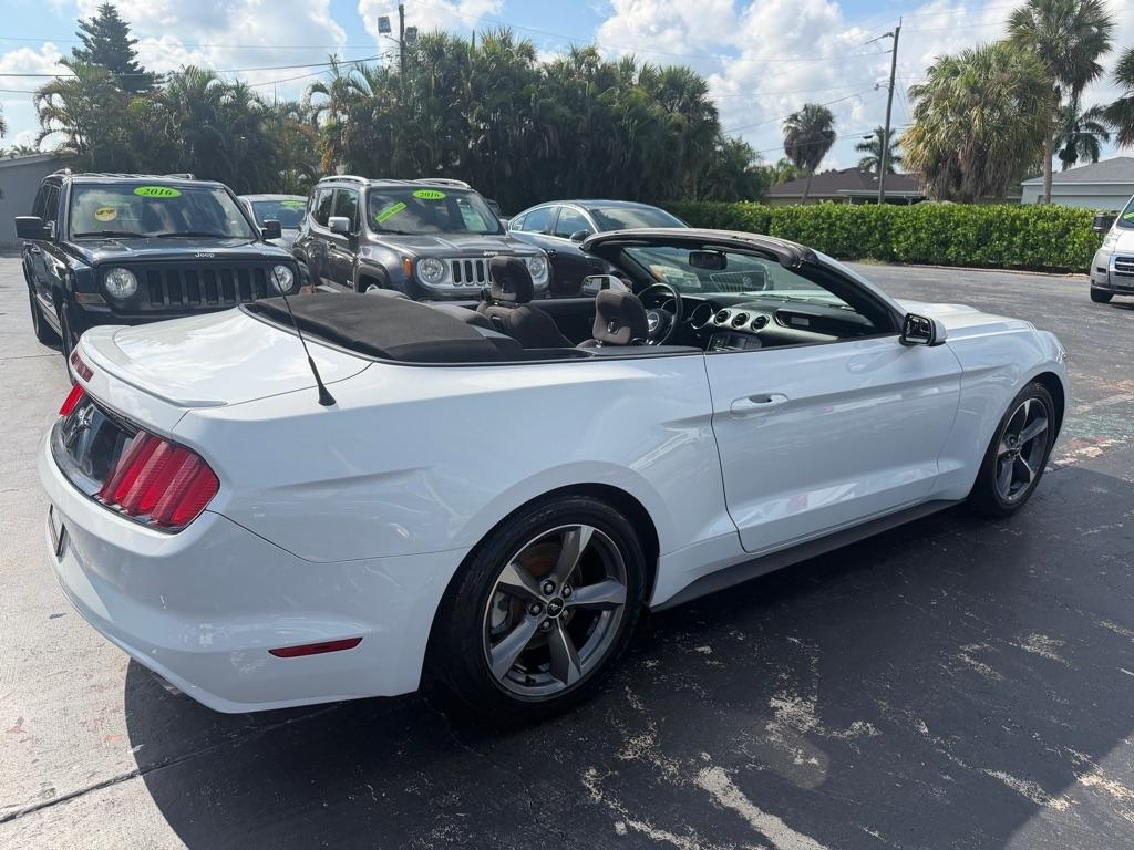 Ford Mustang 2dr Conv V6 2016