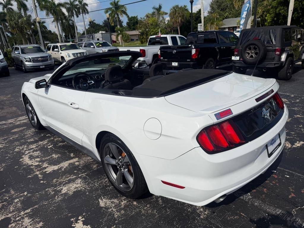 Ford Mustang 2dr Conv V6 2016