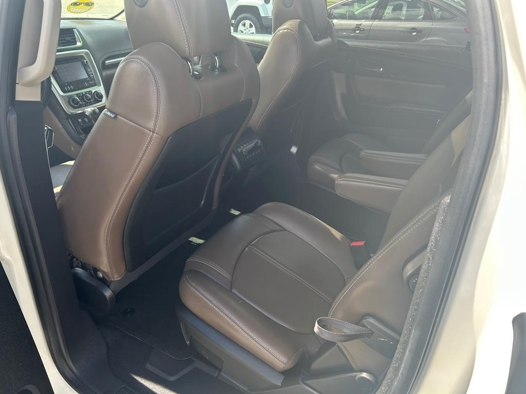 GMC Acadia FWD 4dr SLT w/SLT-1 2015