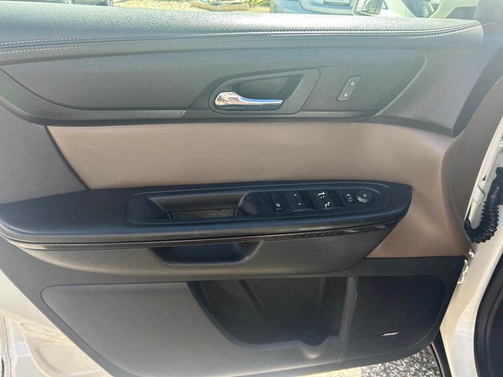GMC Acadia FWD 4dr SLT w/SLT-1 2015