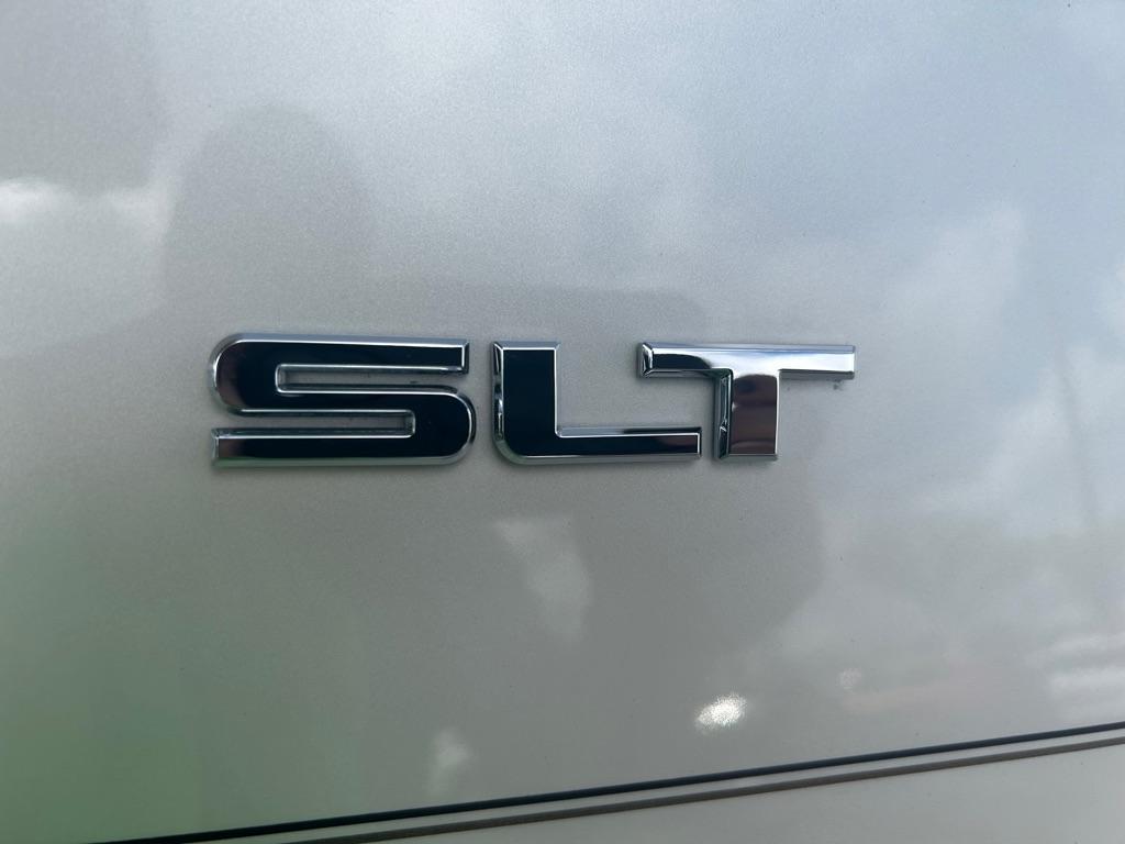 GMC Acadia FWD 4dr SLT w/SLT-1 2015