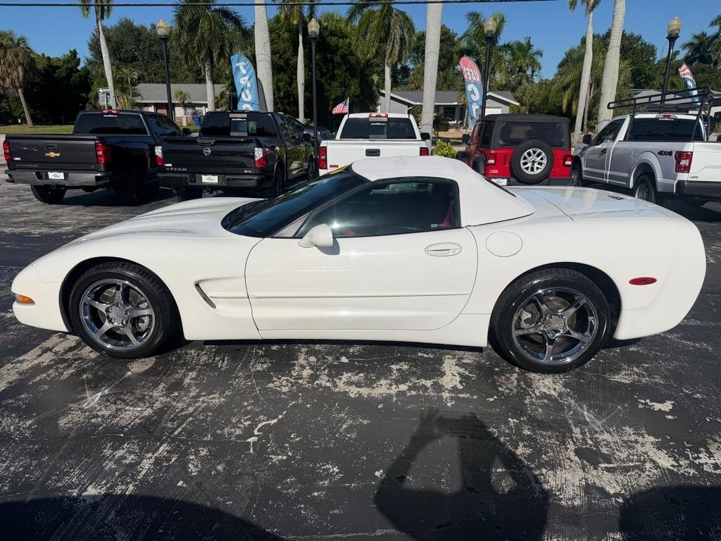 Chevrolet Corvette 2dr Convertible 2002