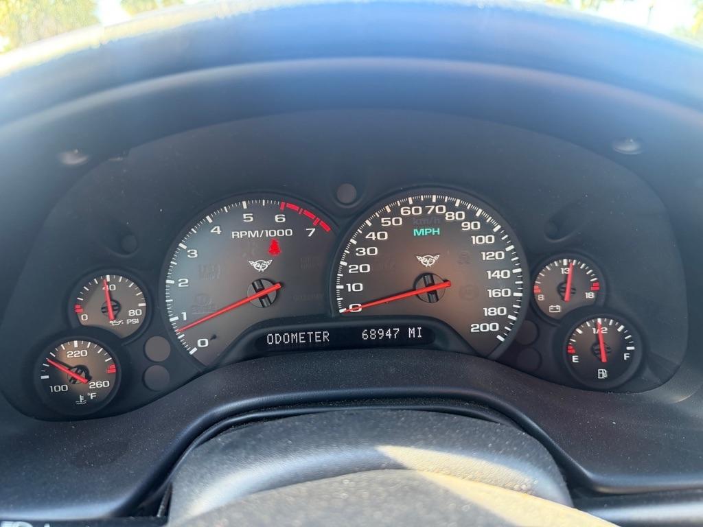 Chevrolet Corvette 2dr Convertible 2002