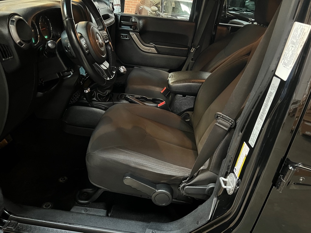 Jeep Wrangler Unlimited 4WD 4dr Willys Wheeler *Ltd Avail* 2015
