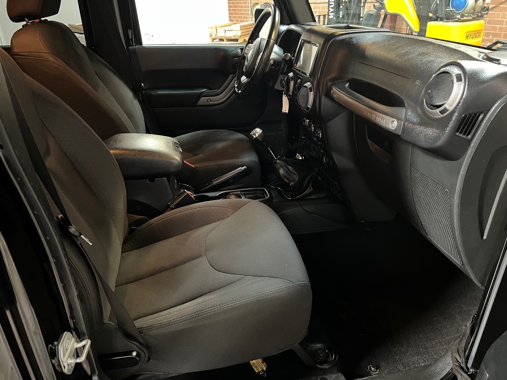 Jeep Wrangler Unlimited 4WD 4dr Willys Wheeler *Ltd Avail* 2015