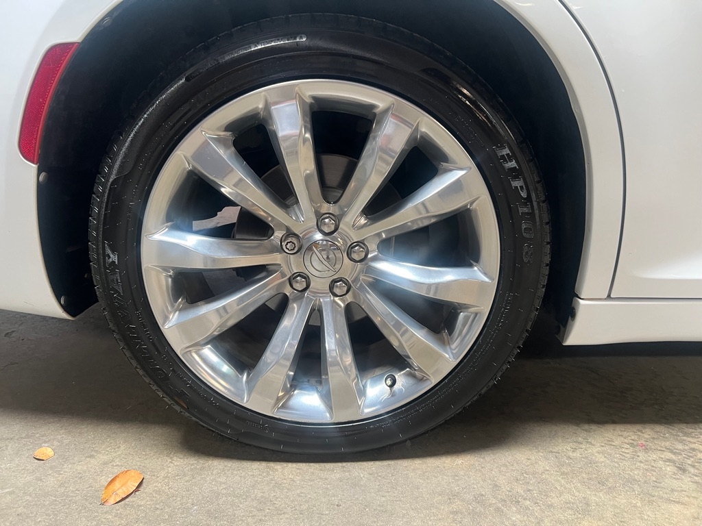 Chrysler 300 Touring L RWD *Ltd Avail* 2019