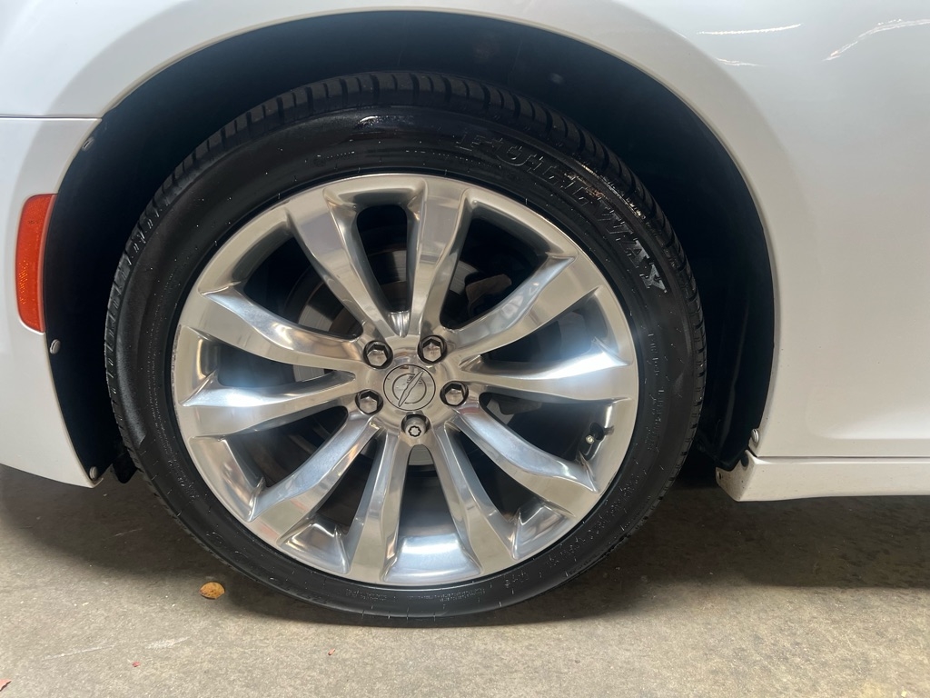 Chrysler 300 Touring L RWD *Ltd Avail* 2019